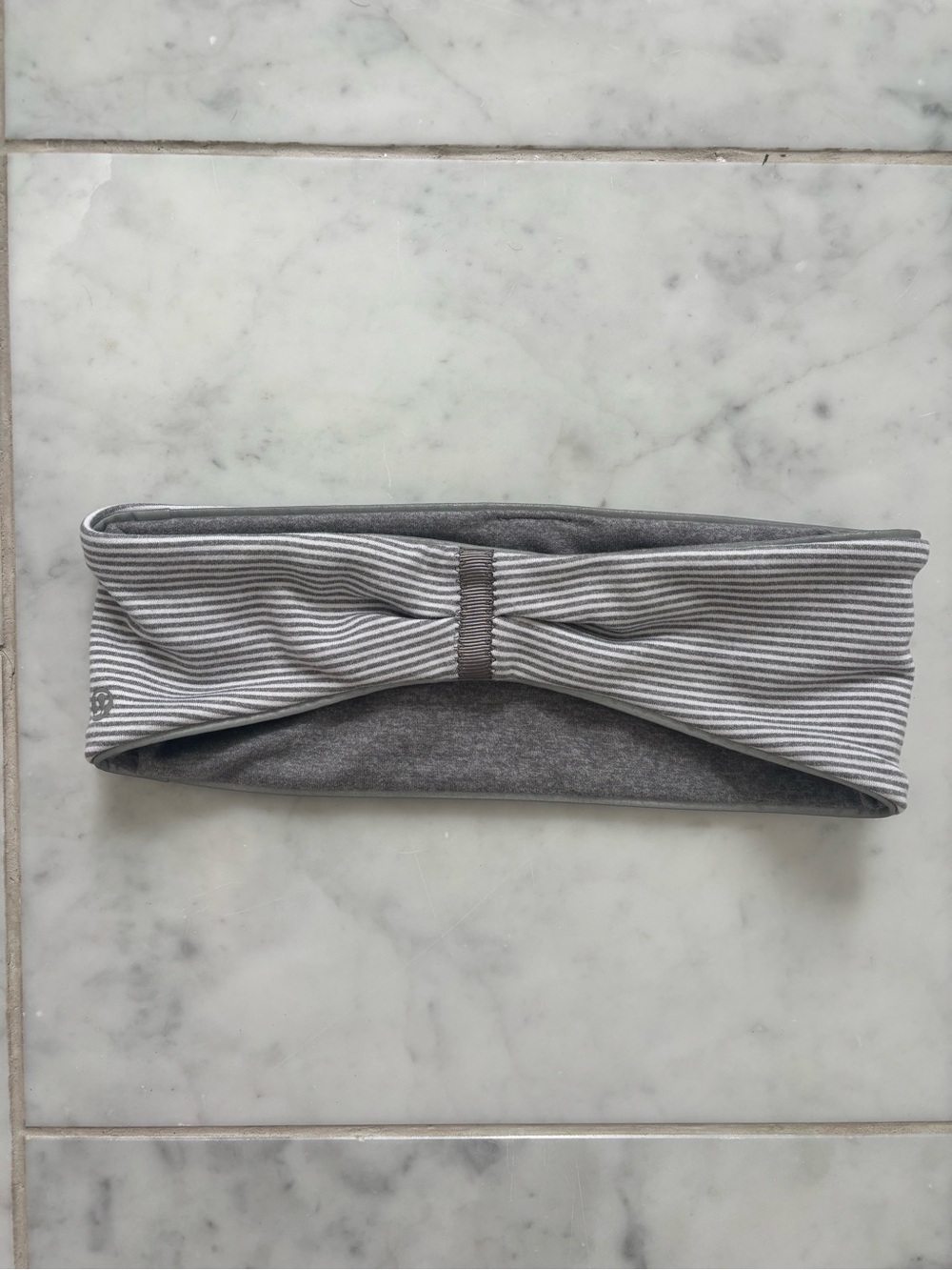 Lululemon Reversible Grey/Striped
Headband